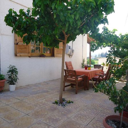 Christina Apartments Drepano  Luaran gambar