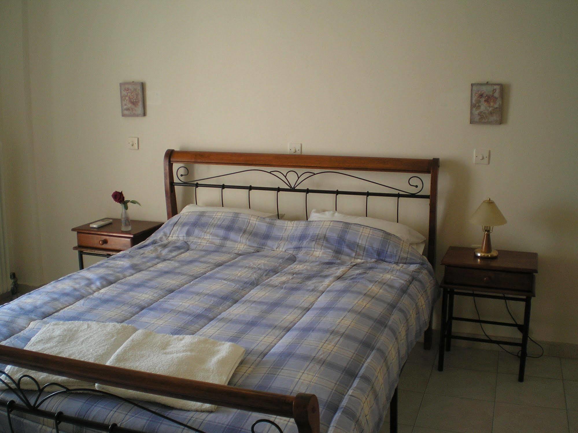 Christina Apartments Drepano  Luaran gambar
